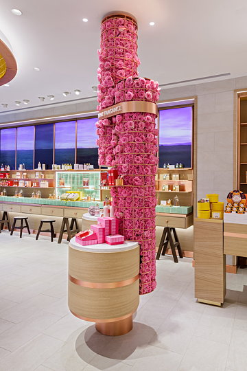 1588154633892522.jpg LOCCITANE_London_Flagship_Store_08.jpg