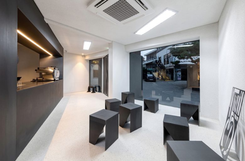 1600739739915350.jpg 深圳专卖店设计2.jpg