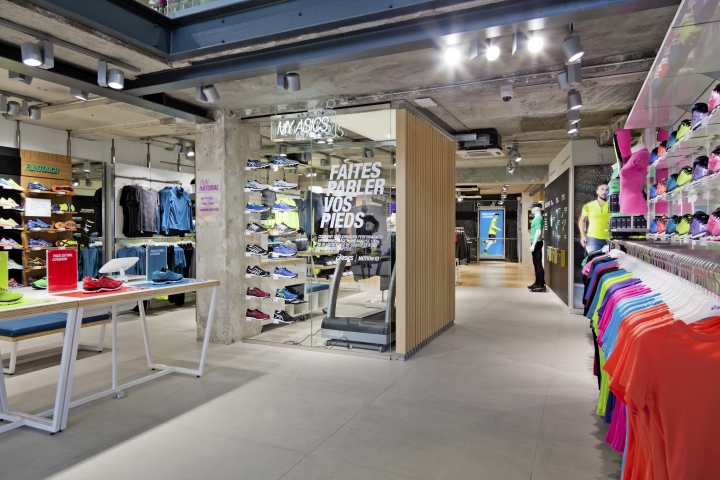 1653359932944929.jpg 专卖店设计